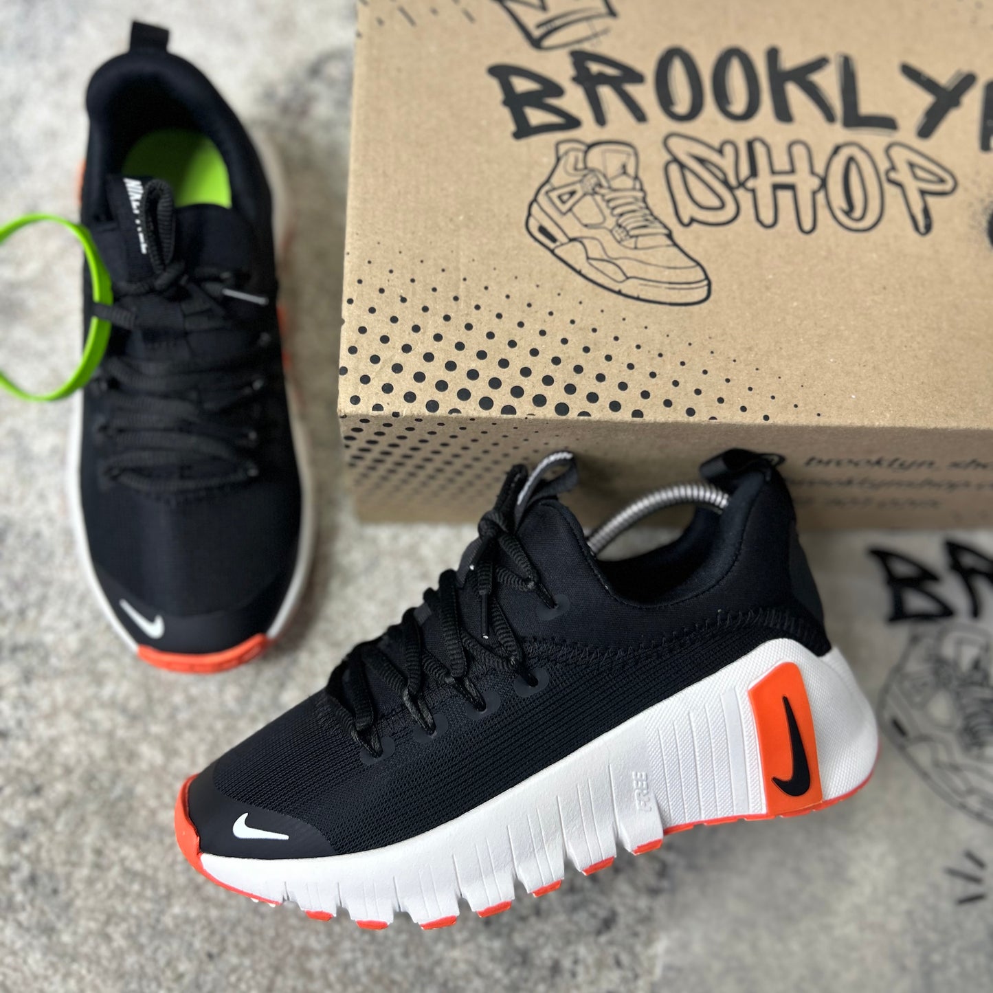NIKE FREE METCON  6 - NEGRO NARANJA