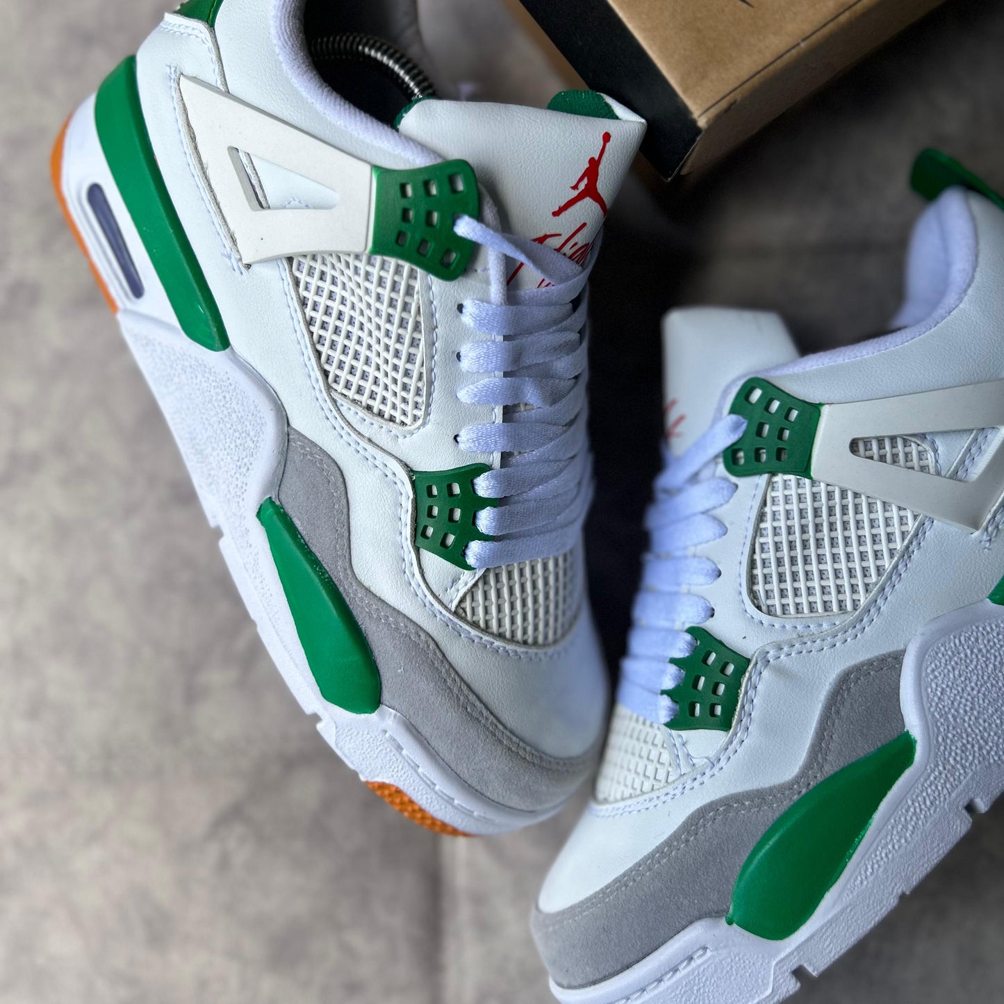 RETRO 4 - PINE GREEN