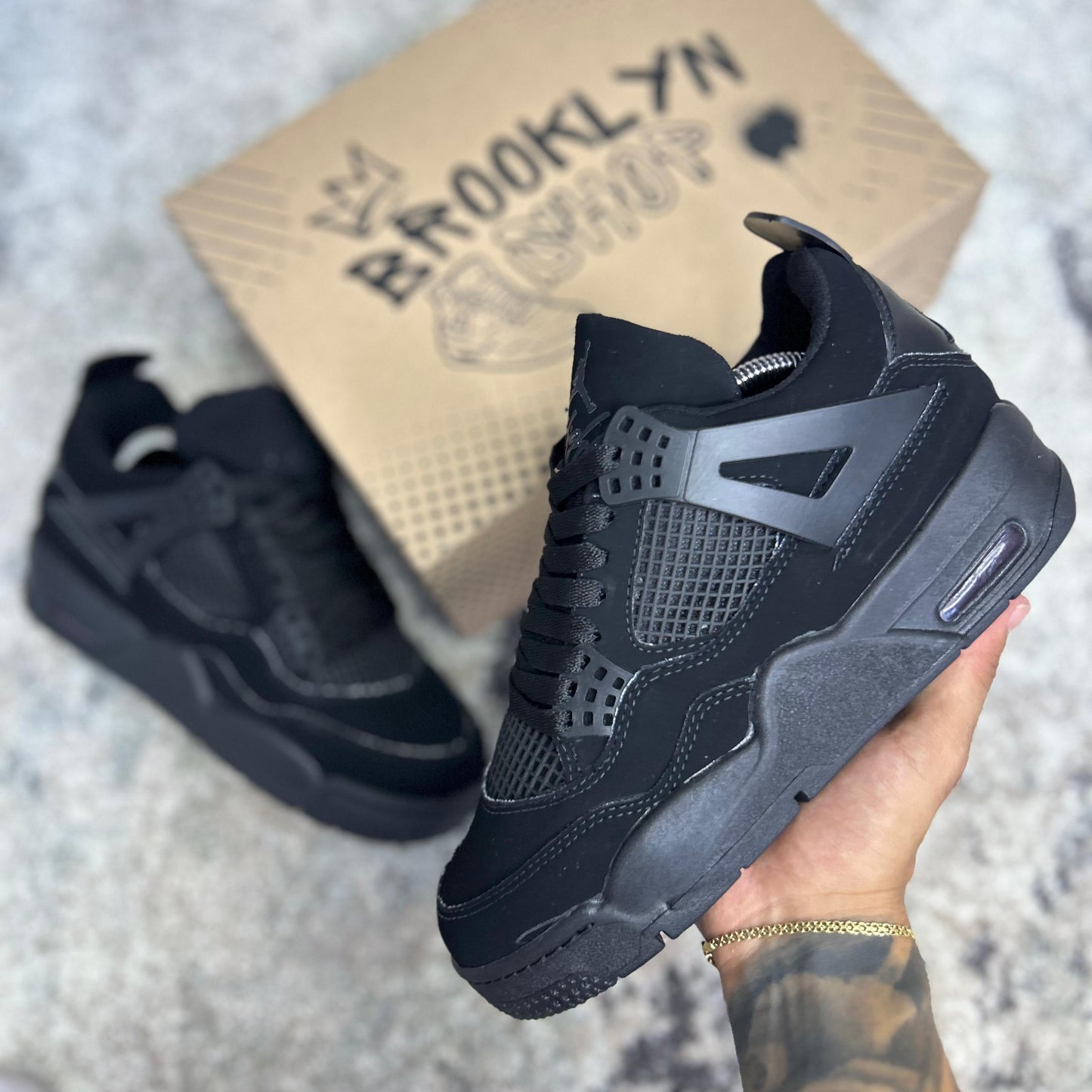 RETRO 4 - TODA NEGRA