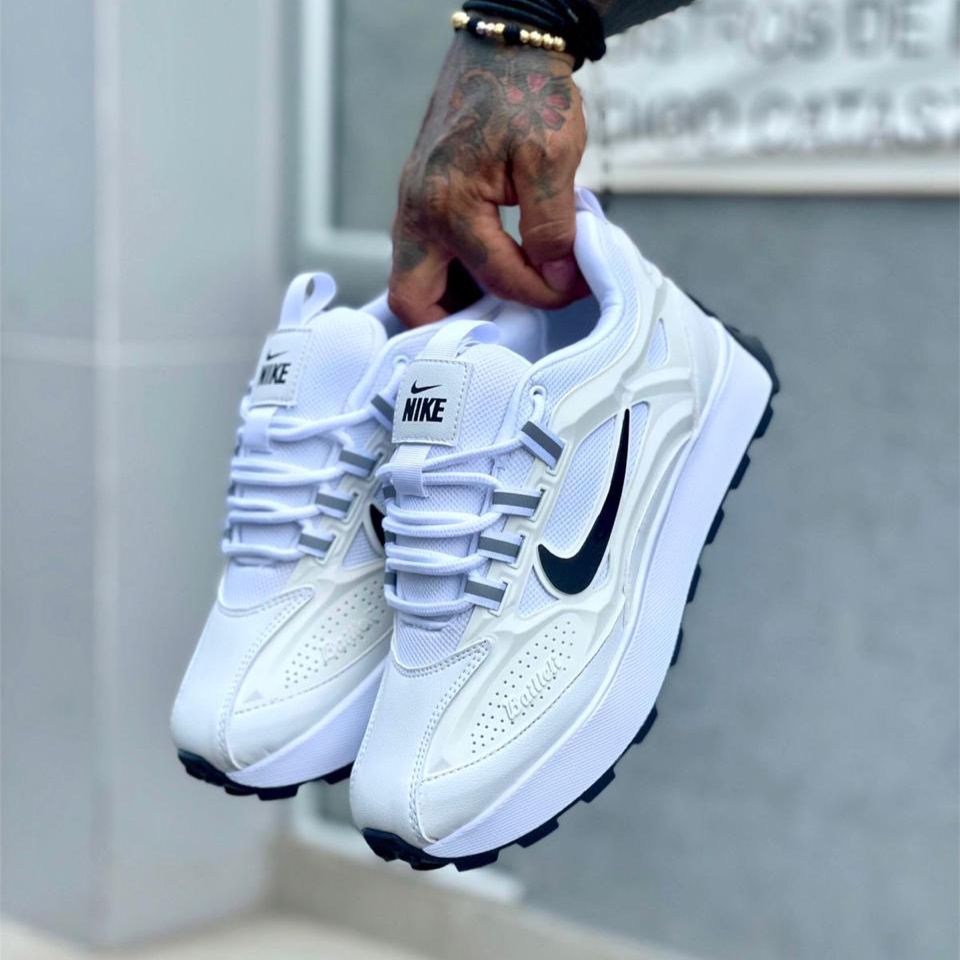 NIKE BAILLELI - BLANCO