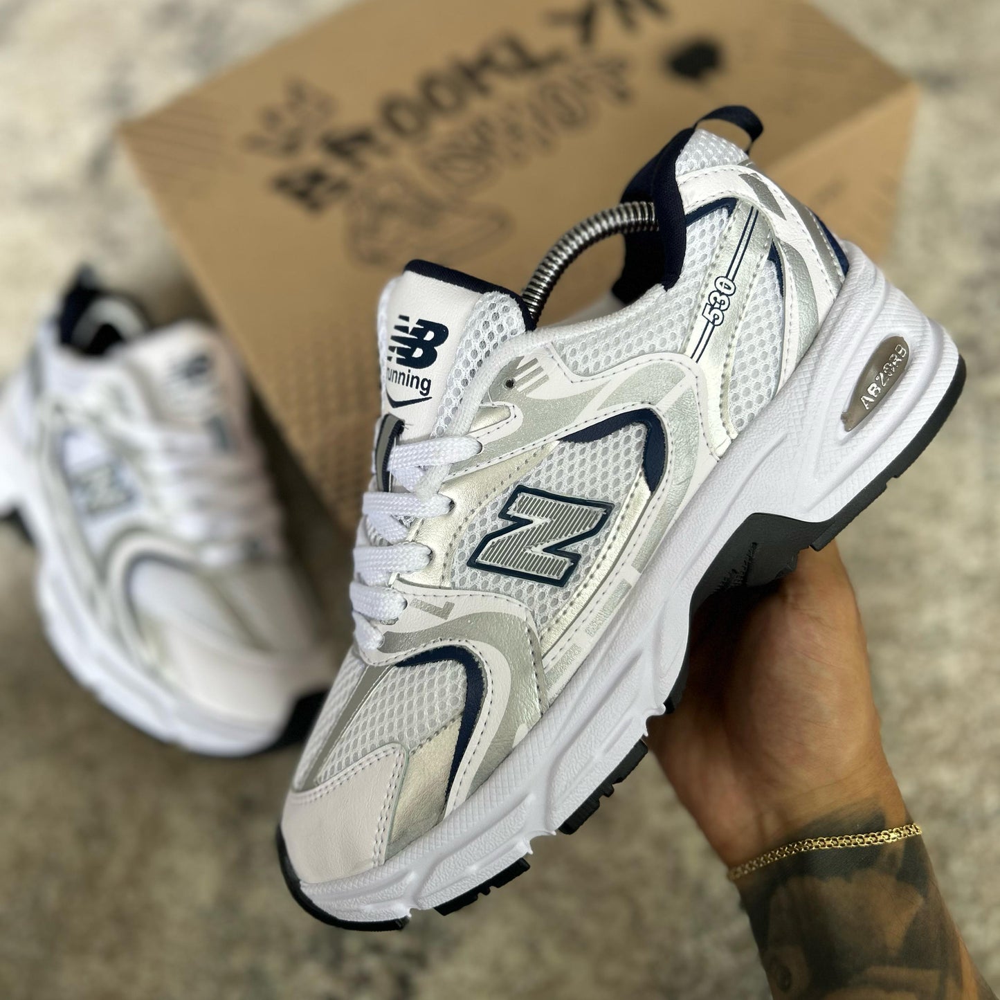 NEW BALANCE 530