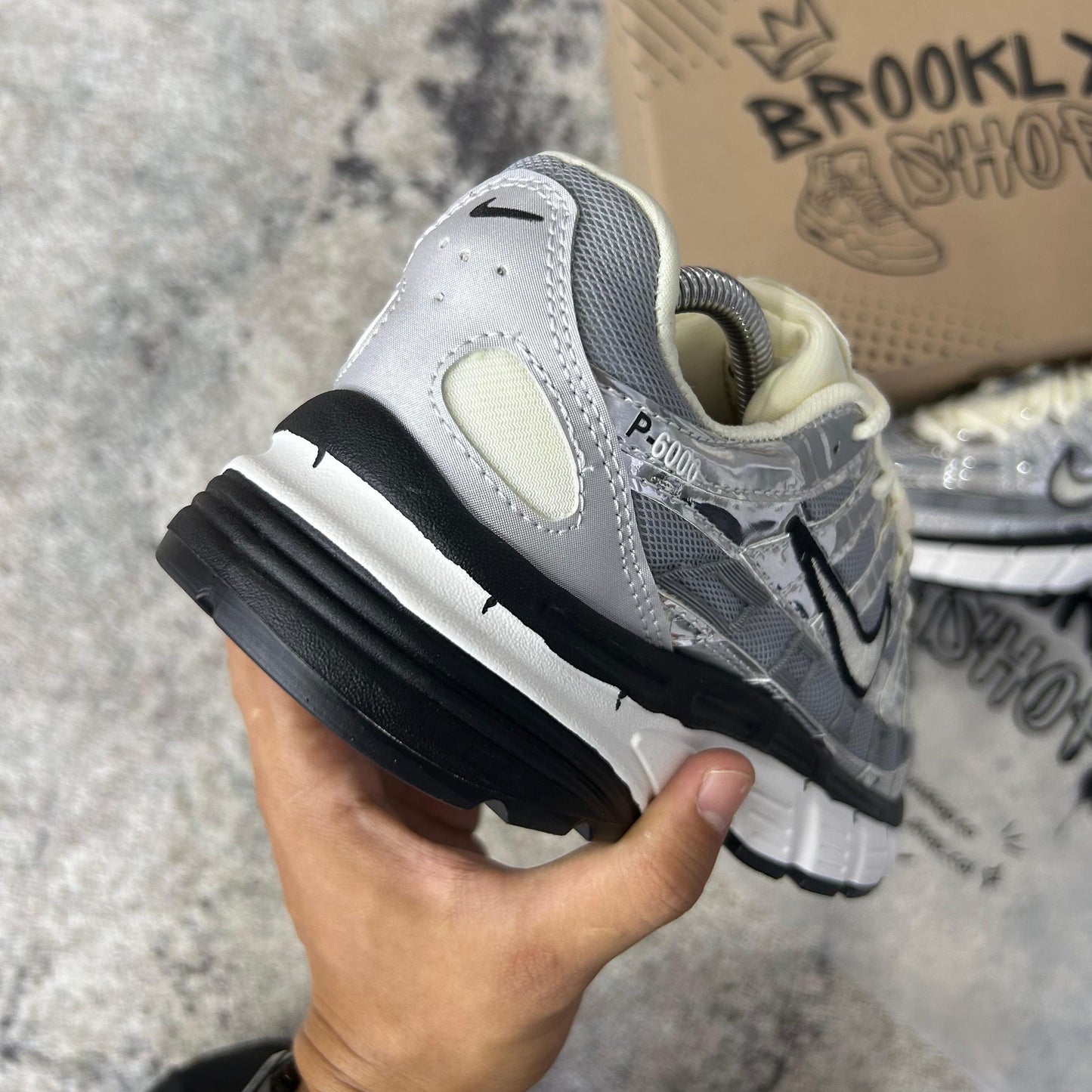 NIKE P-6000