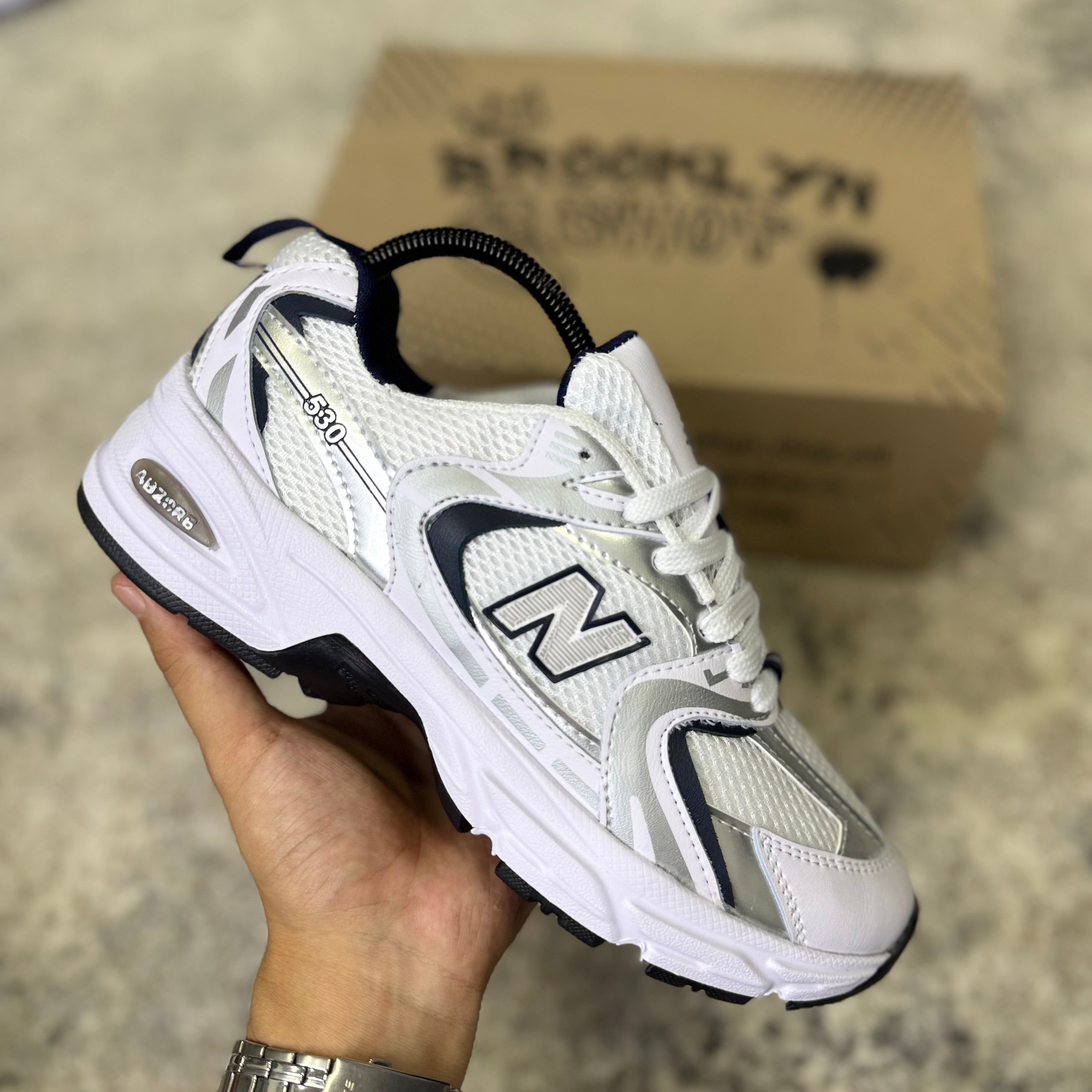 NEW BALANCE 530