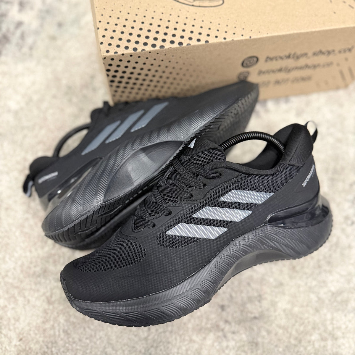 ADIDAS SUPERMAGNA - NEGRO (AAA)