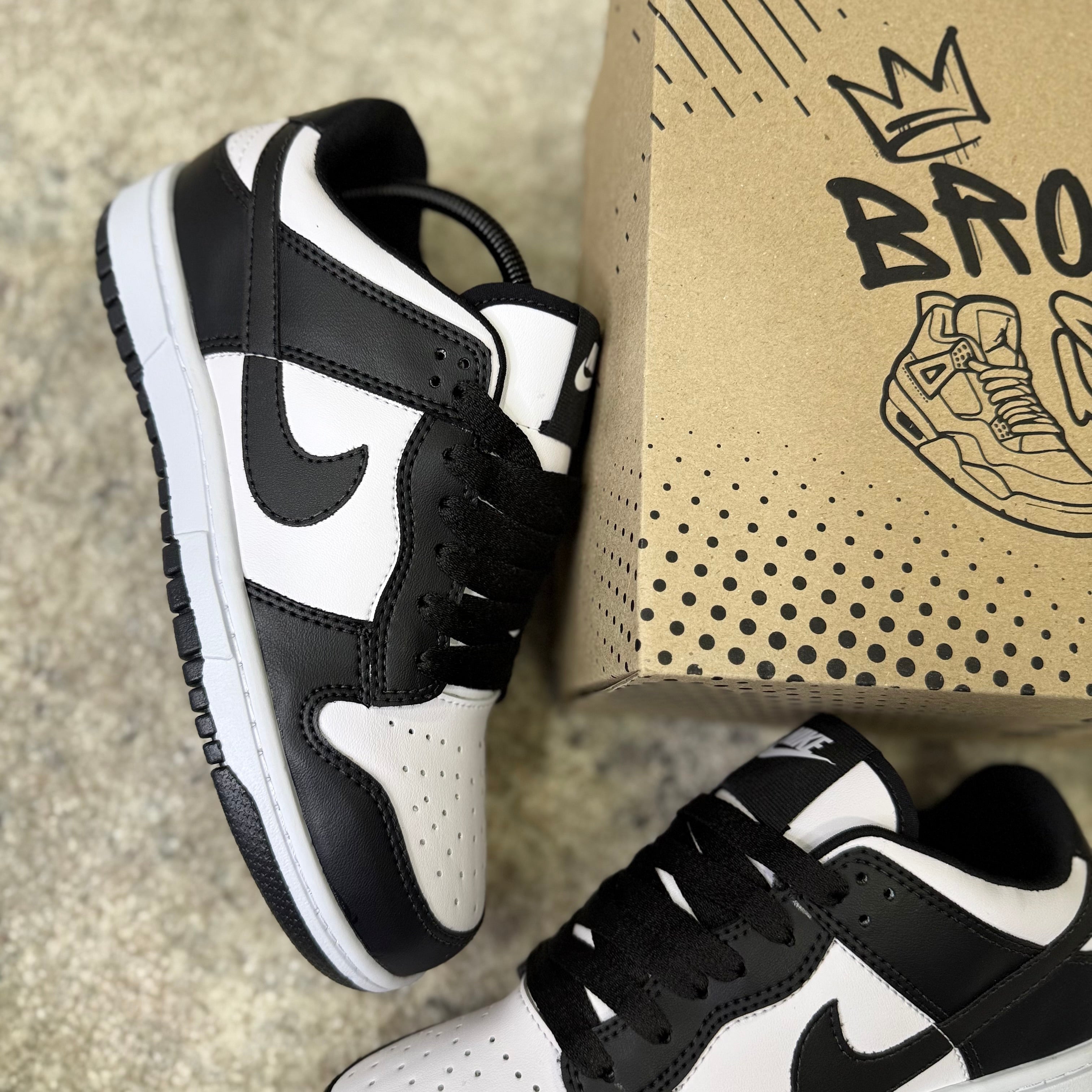 NIKE SB DUNK