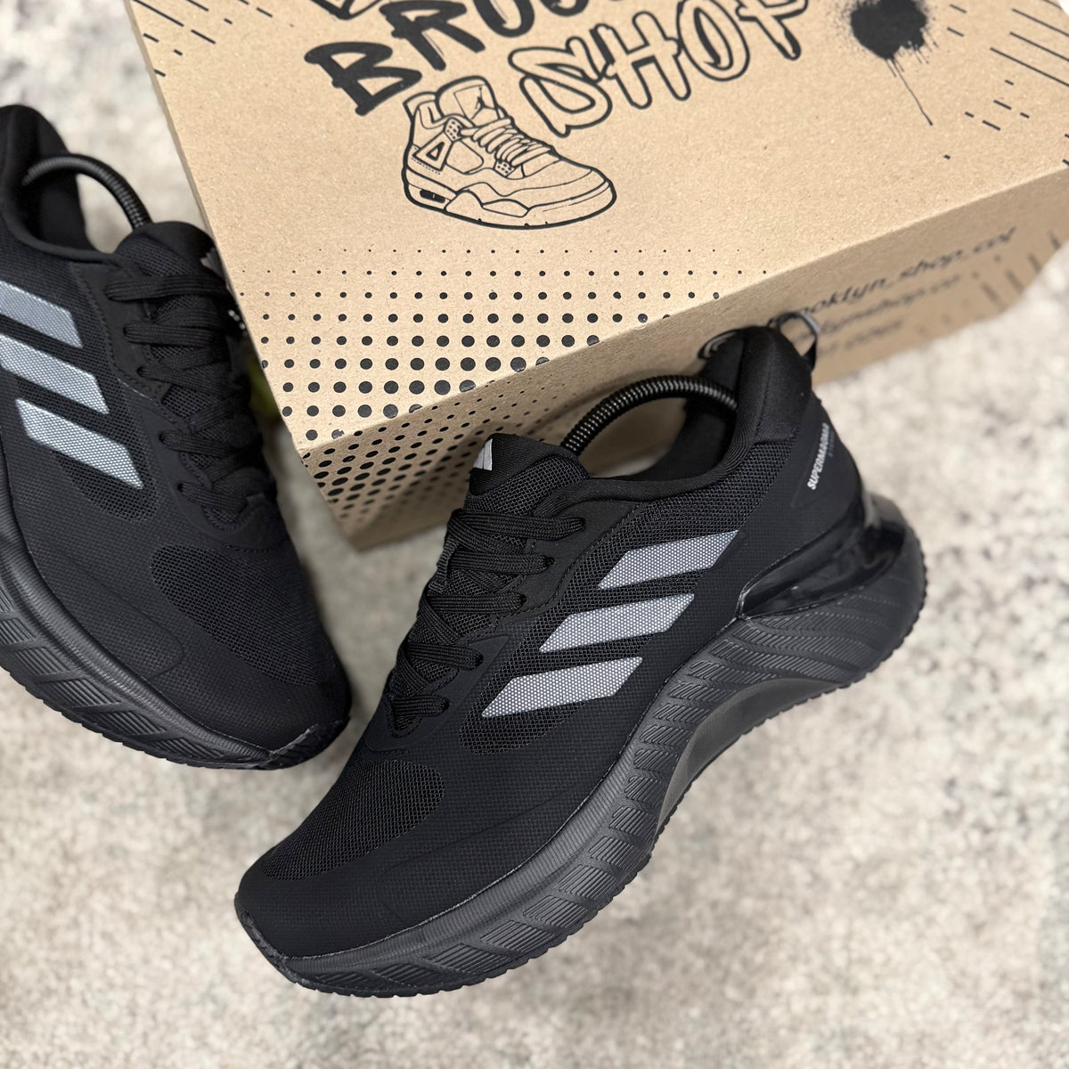 ADIDAS SUPERMAGNA - NEGRO (AAA)