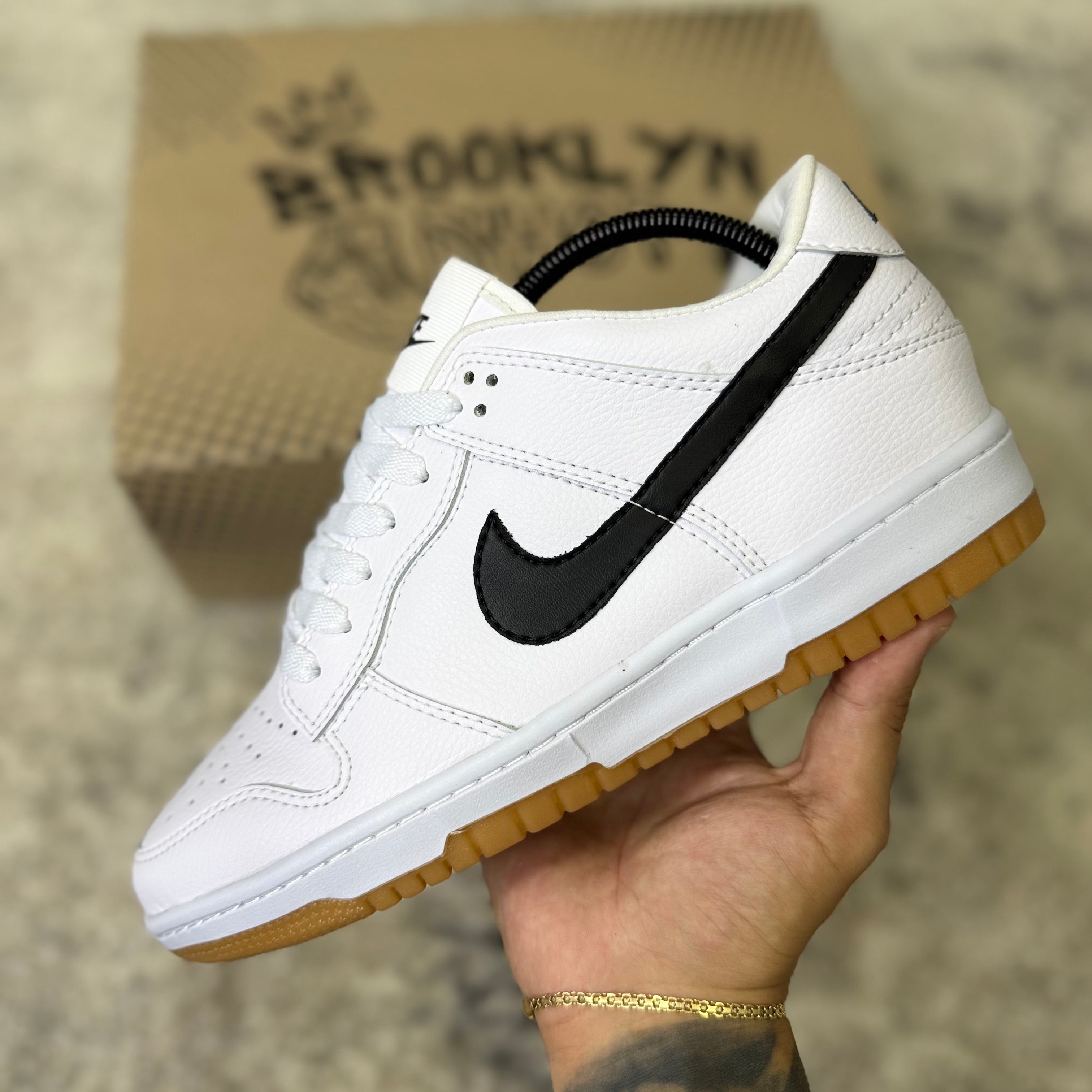 DUNK - WHITE GUM