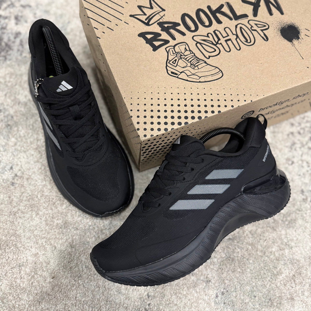 ADIDAS SUPERMAGNA - NEGRO (AAA)