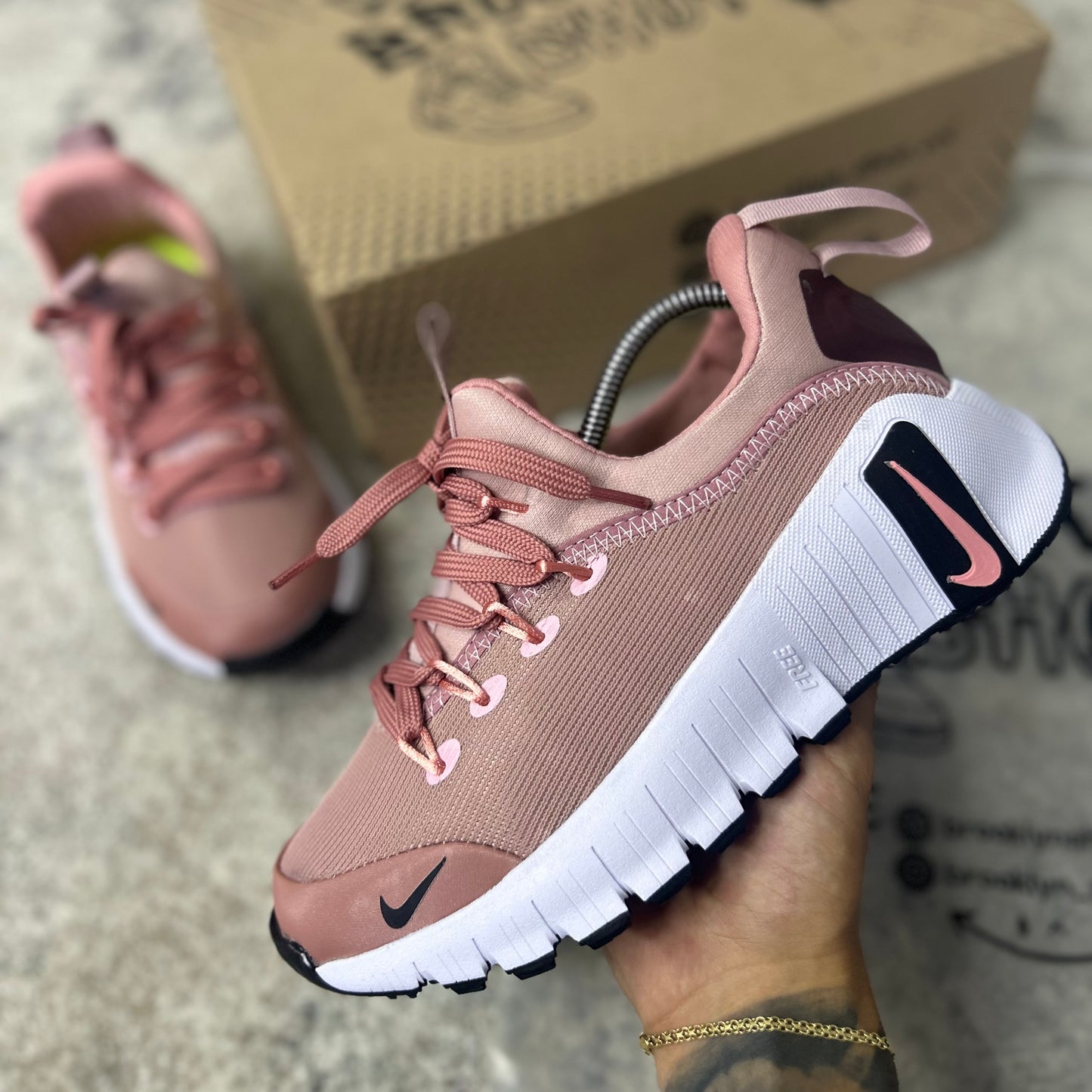 NIKE FREE METCON - 6
