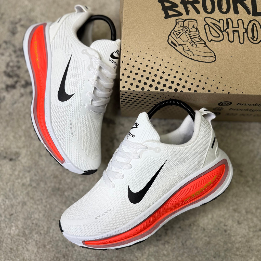 NIKE VOMERO 18
