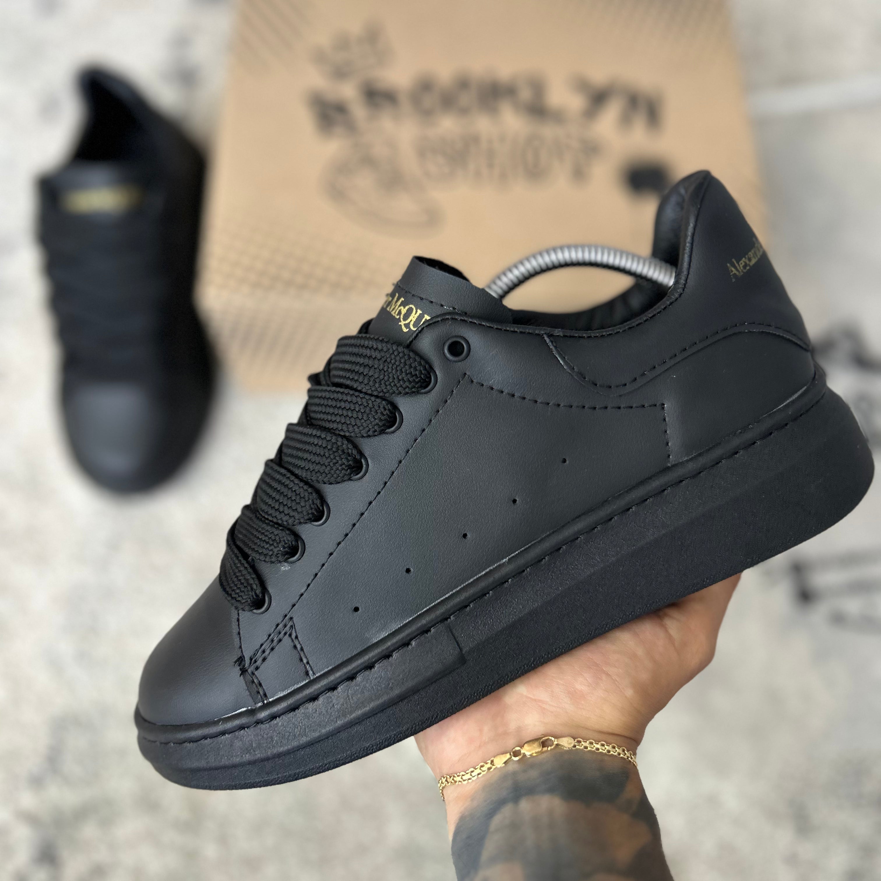ALEXANDER MCQUEEN