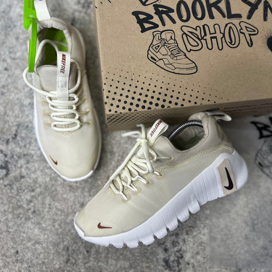 NIKE FREE METCON  6 - BEIGE