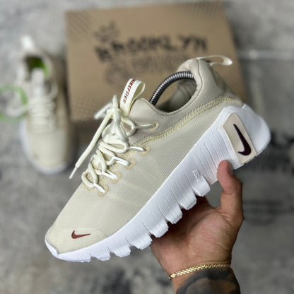 NIKE FREE METCON - 6