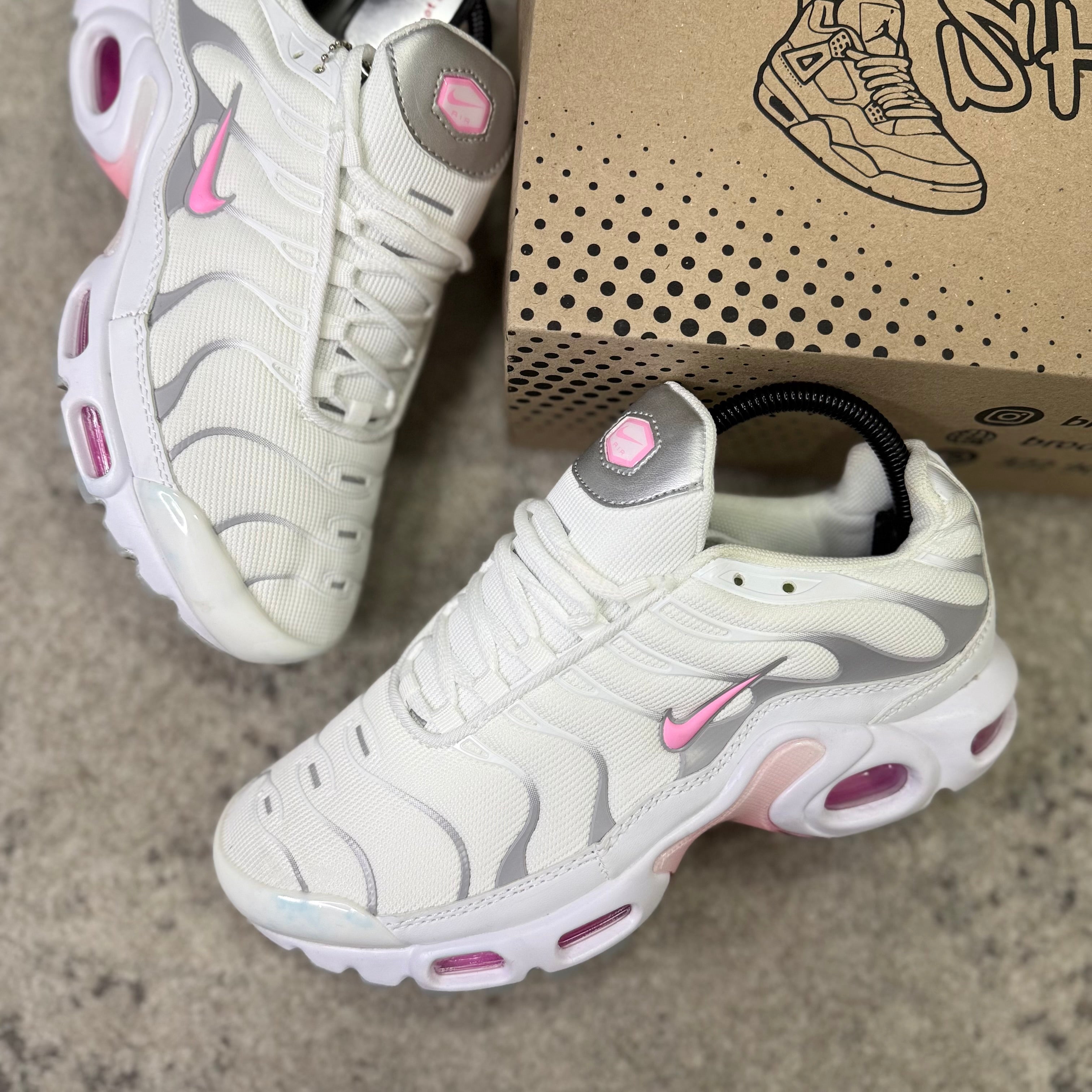 NIKE TN - PINK RISE (AAA)