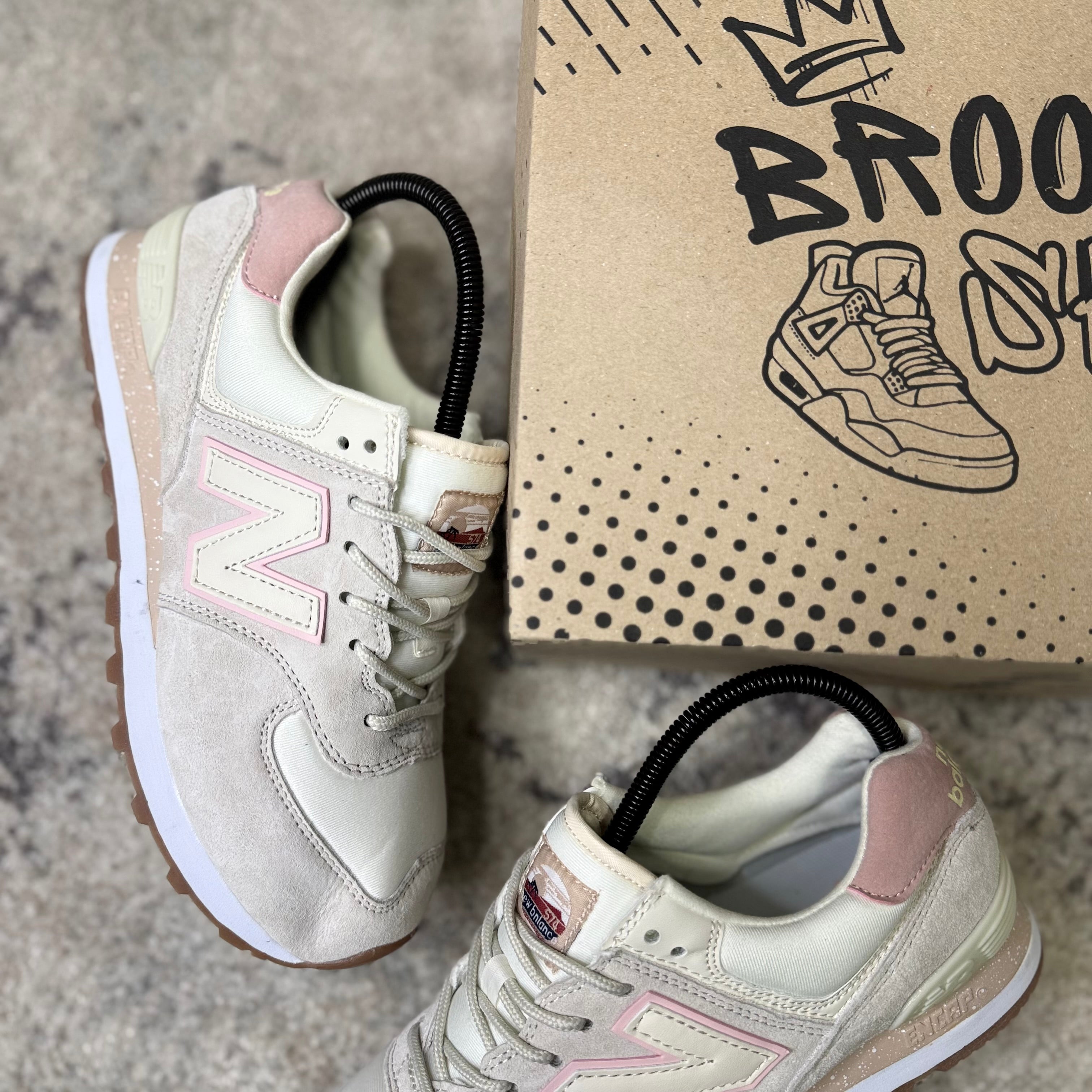 NEW BALANCE 574 - BEIGE ROSA (AAA)