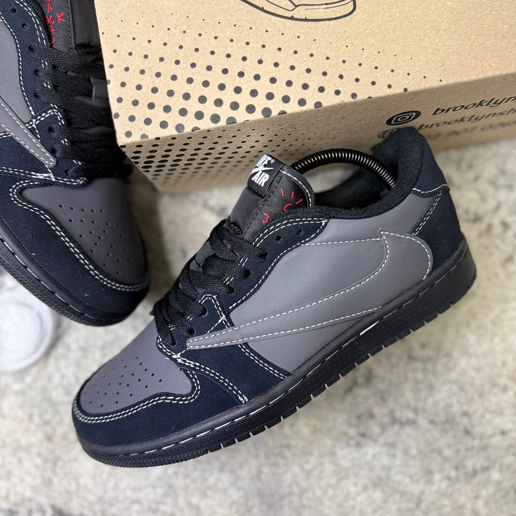 JORDAN 1 LOW - TRAVIS SCOTT (AAA)