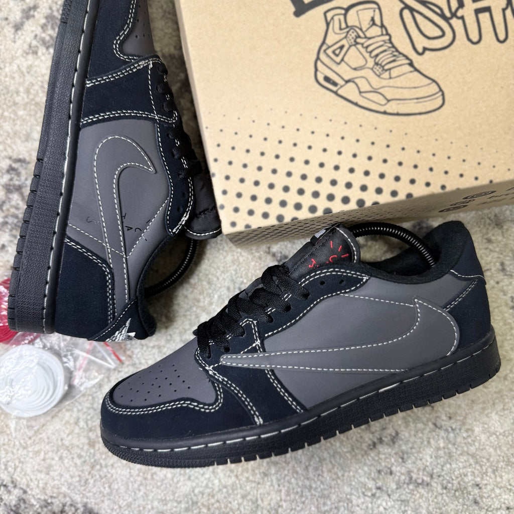 JORDAN 1 LOW - TRAVIS SCOTT (AAA)