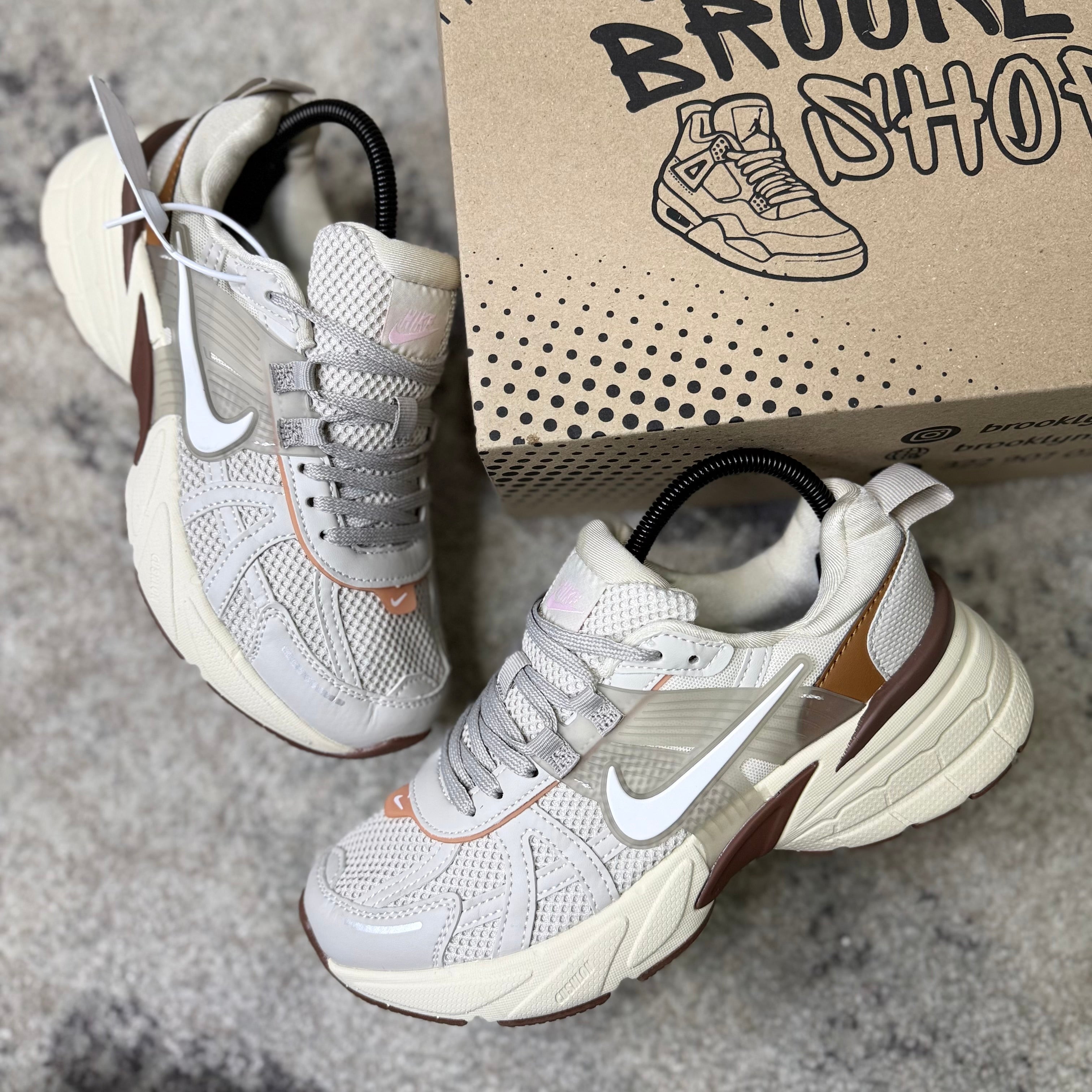 NIKE V2K RUN - BEIGE (AAA)