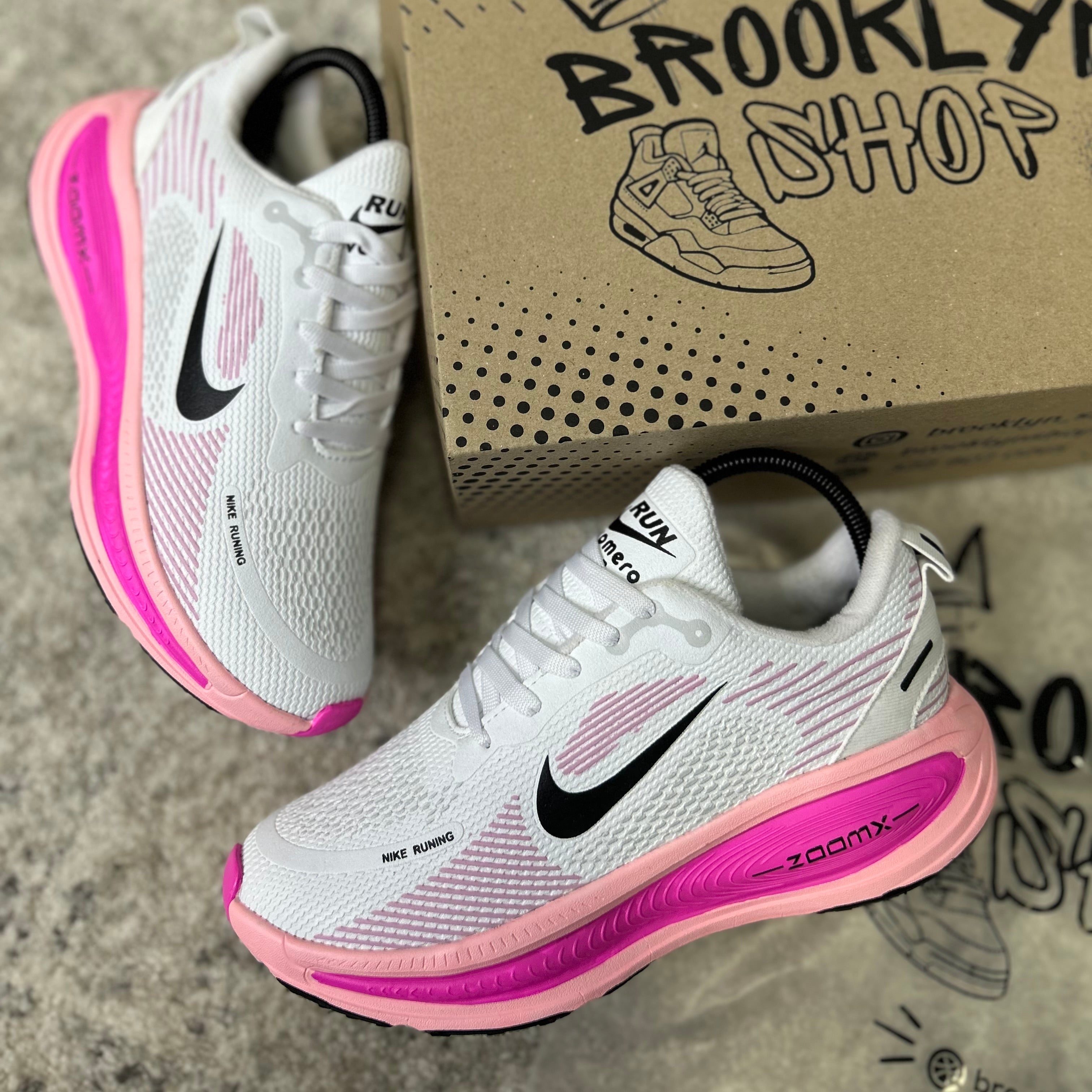 NIKE VOMERO 18