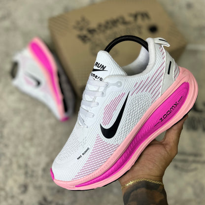 NIKE VOMERO 18