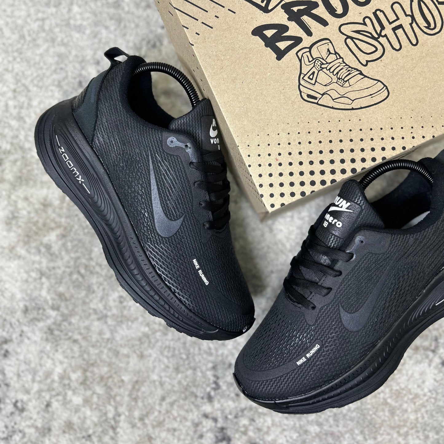 NIKE VOMERO 18 - TODO NEGRO