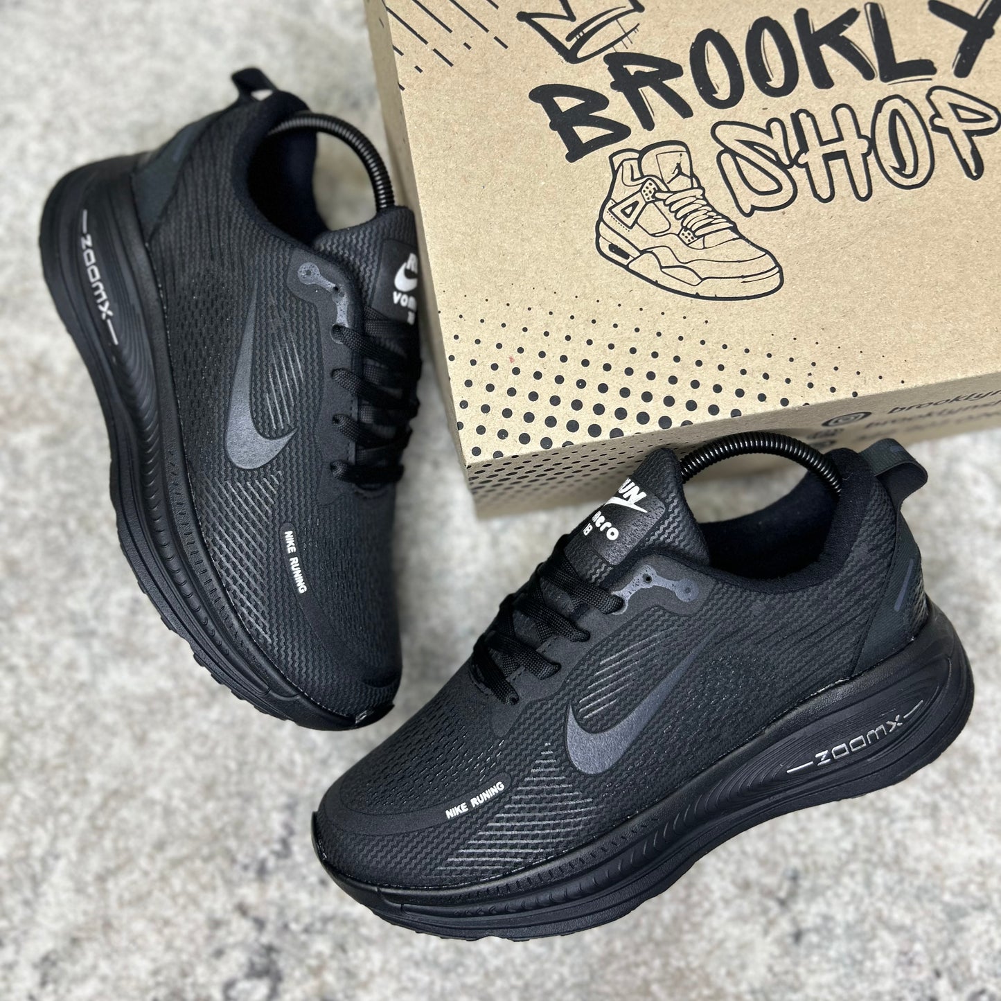 NIKE VOMERO 18 - TODO NEGRO