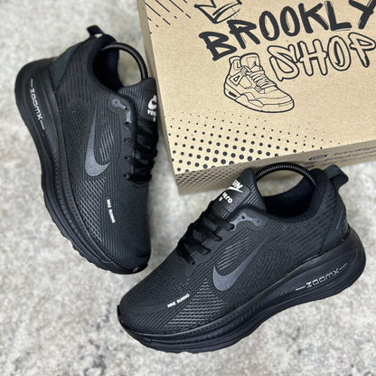 NIKE VOMERO 18 - TODO NEGRO