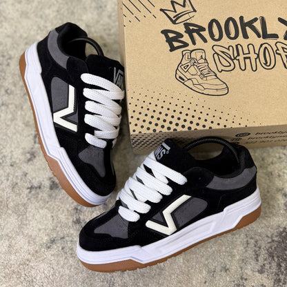 VANS UPLAND