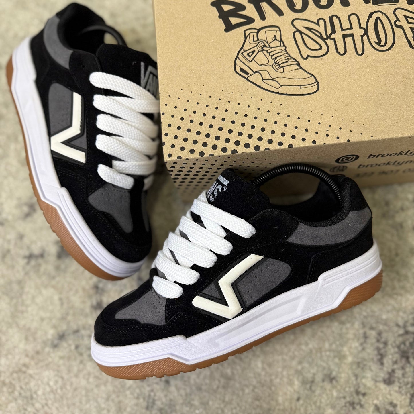 VANS UPLAND