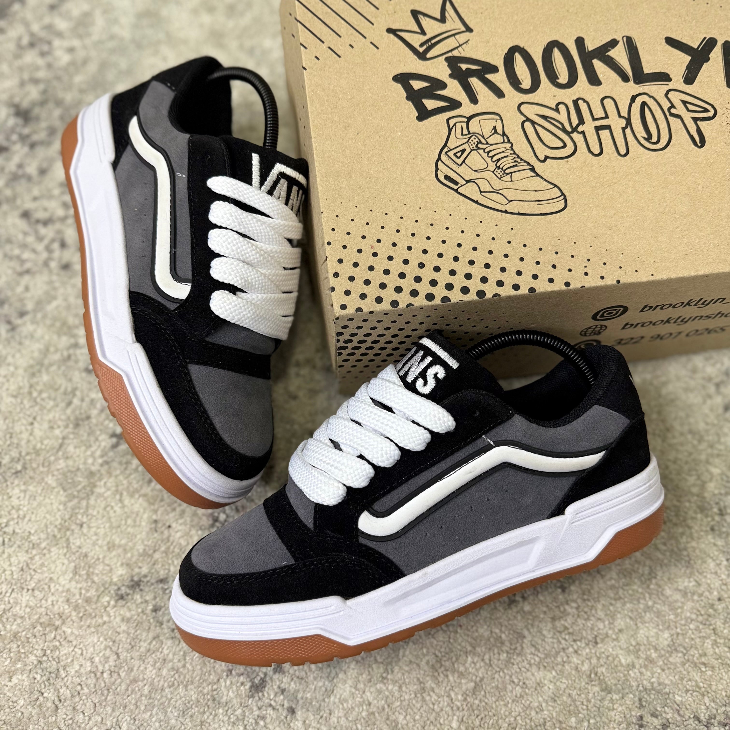 VANS HYLANE