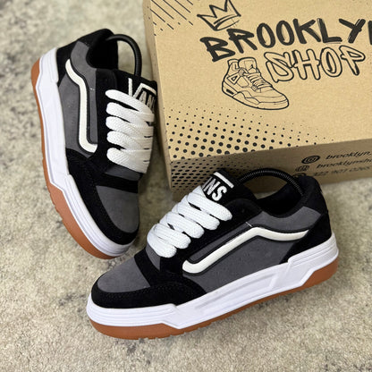 VANS HYLANE