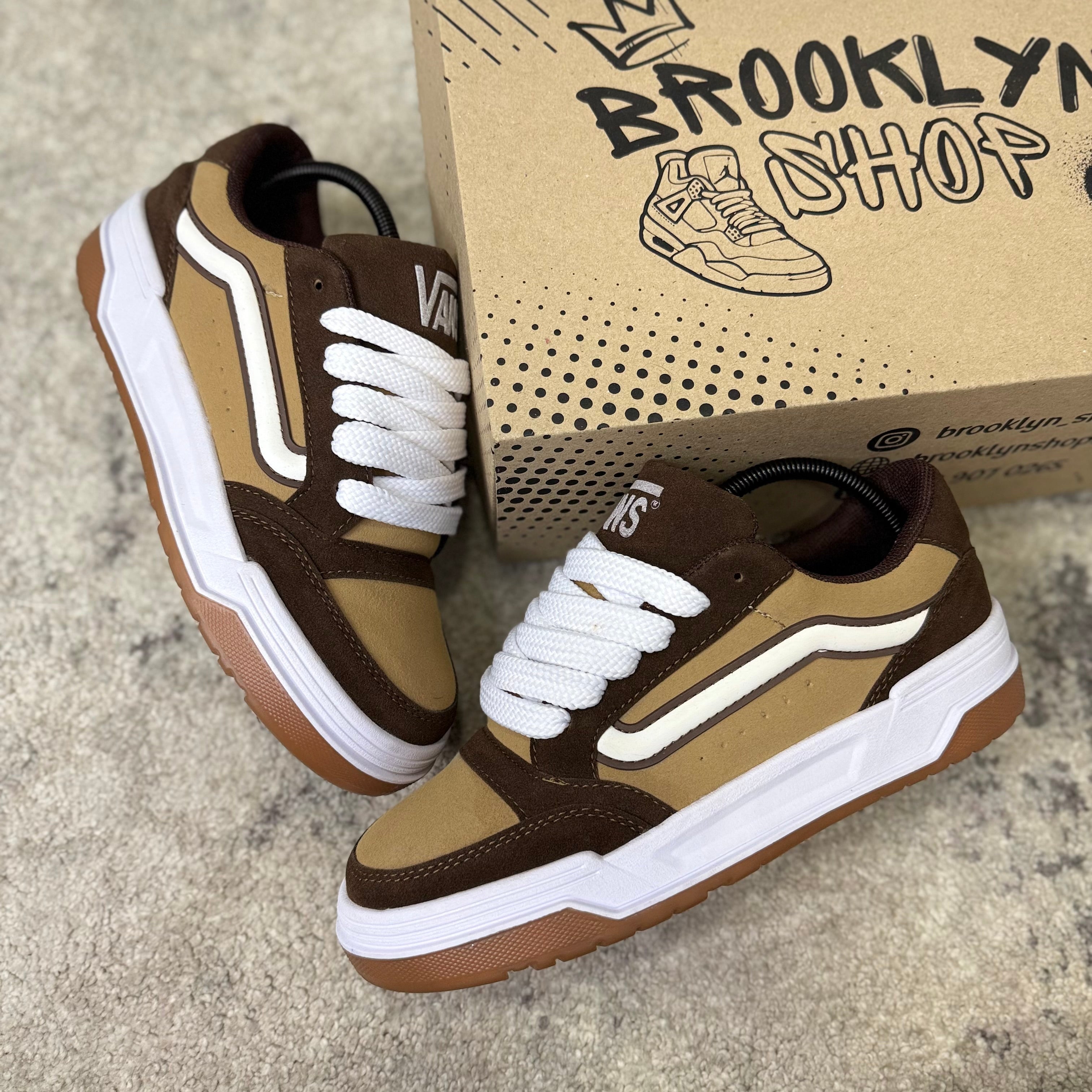 VANS HYLANE