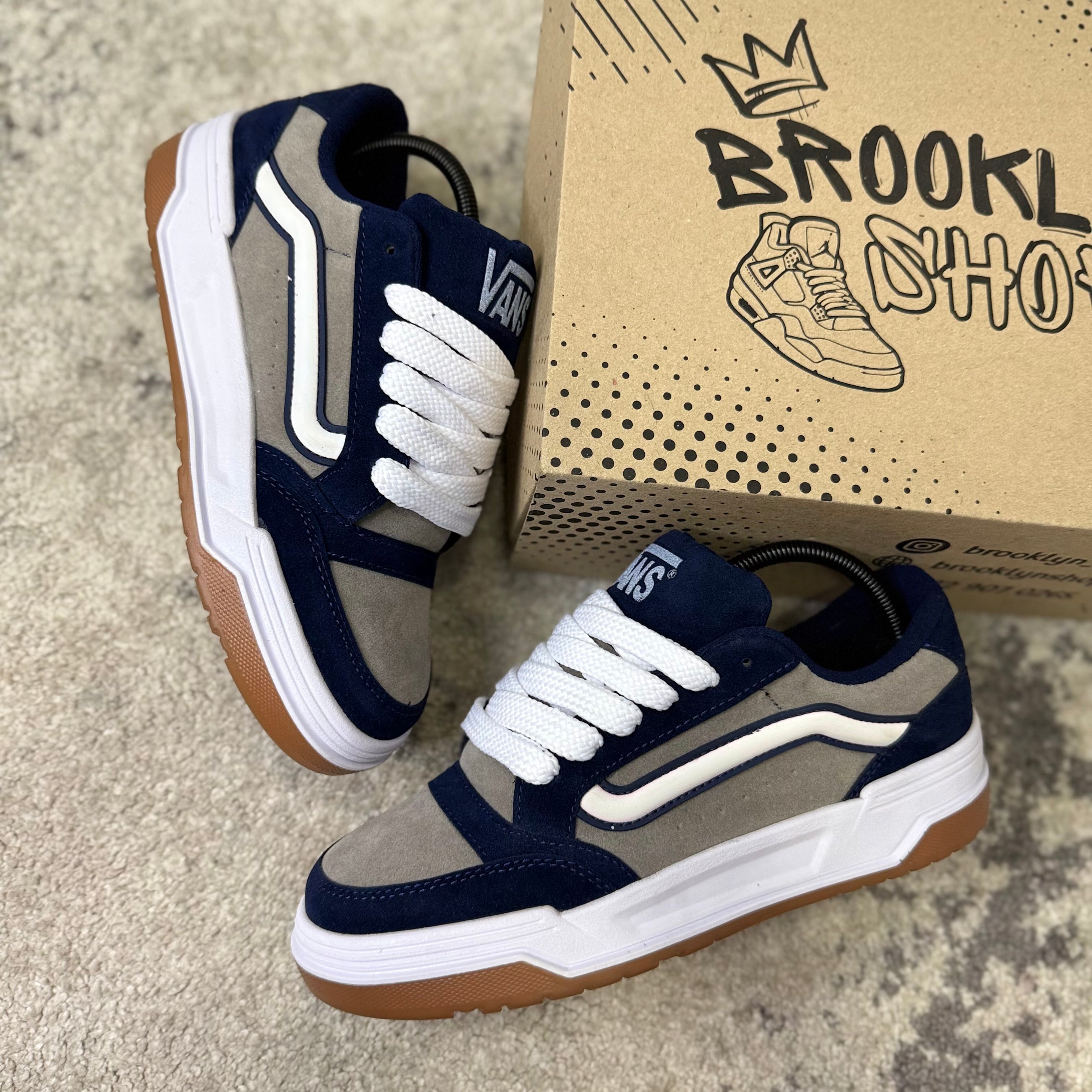 VANS HYLANE