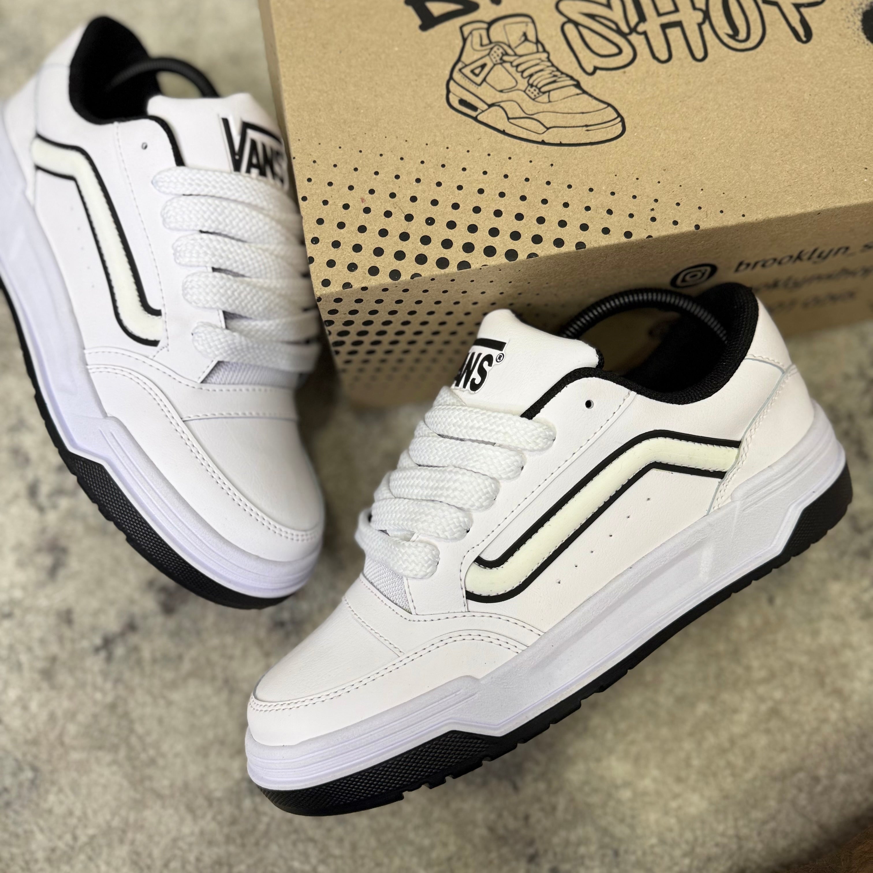 VANS HYLANE