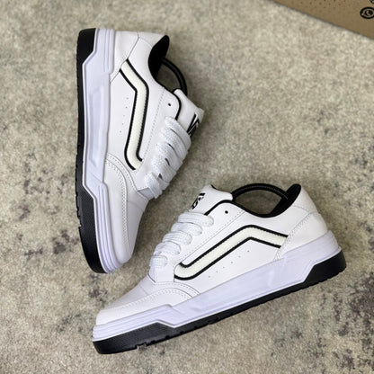 VANS HYLANE