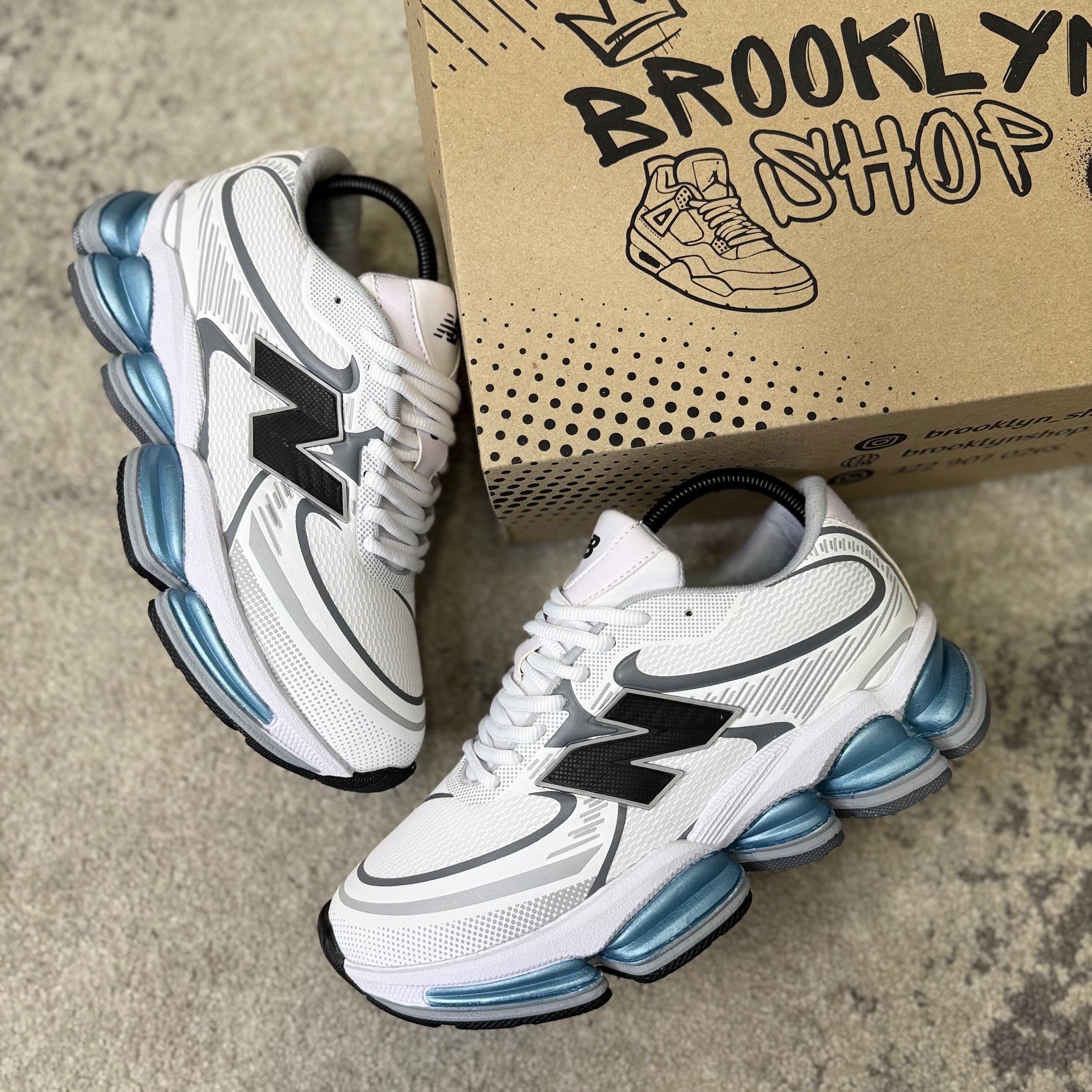 NEW BALANCE 2000