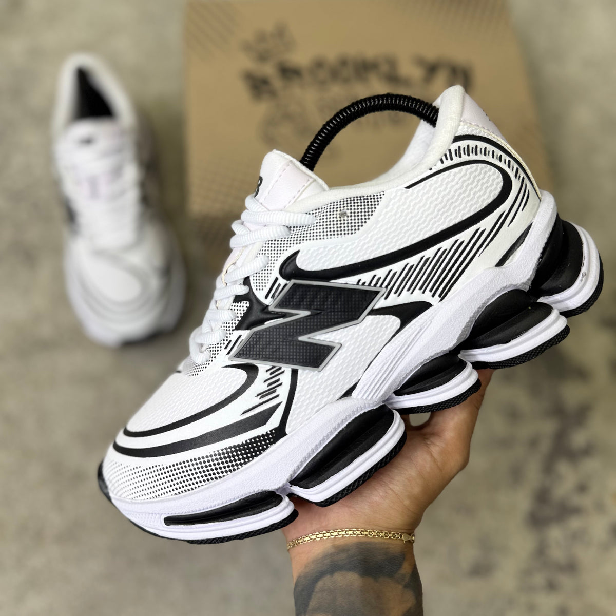 NEW BALANCE 2000