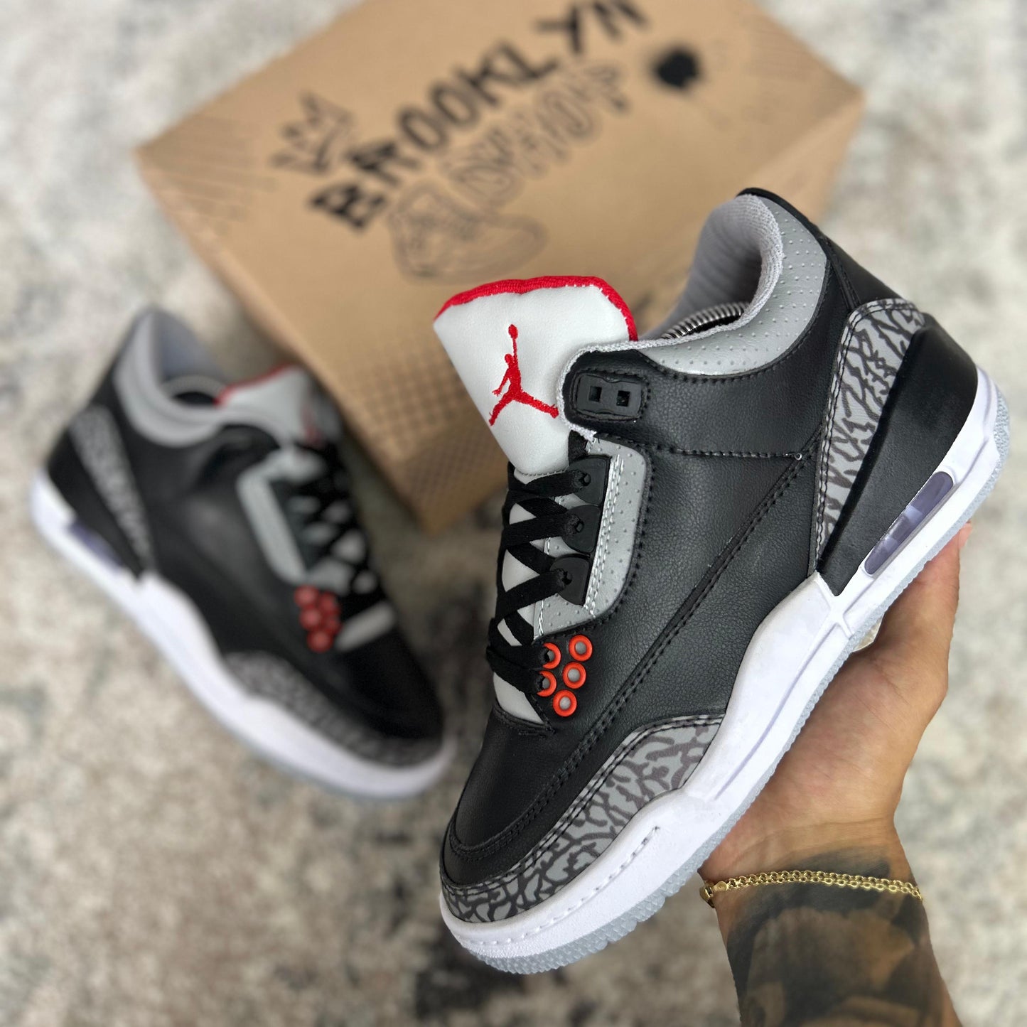 RETRO 3 - OG BLACK/CEMENT