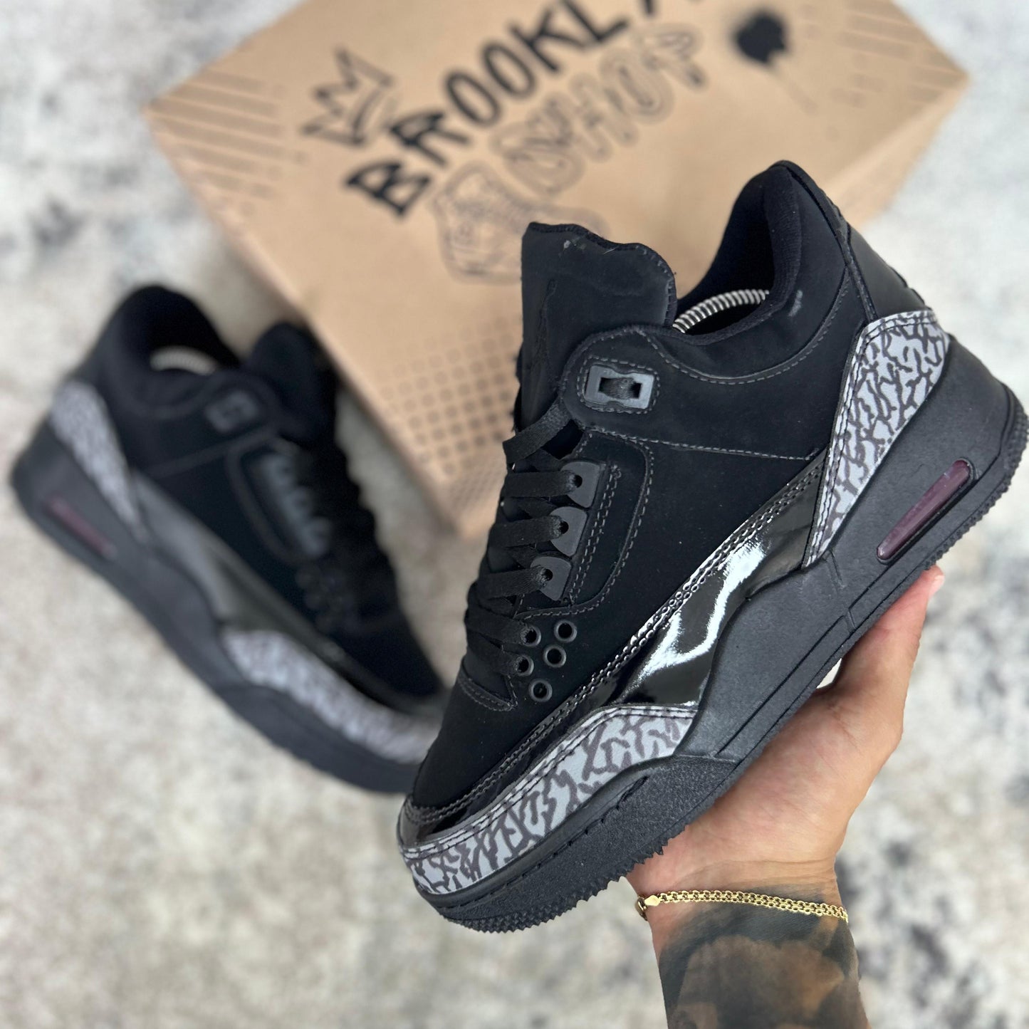 RETRO 3 - BLACK CAT