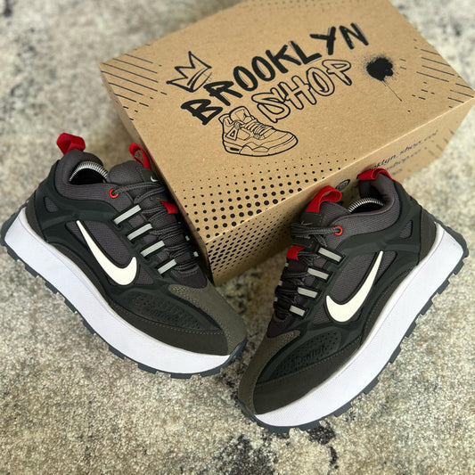NIKE BAILLELI - GRIS/ROJO