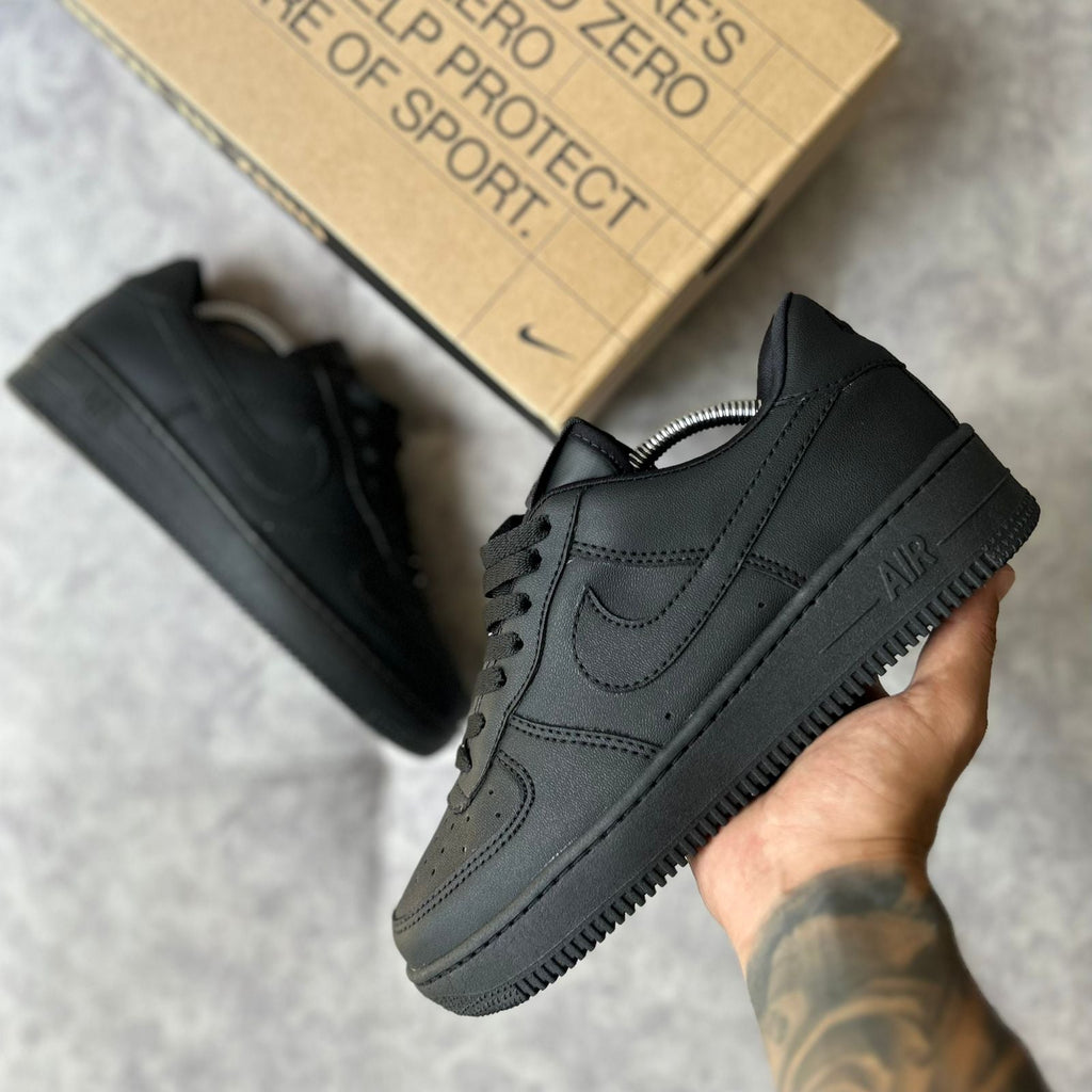 AF1 - TODO NEGRO
