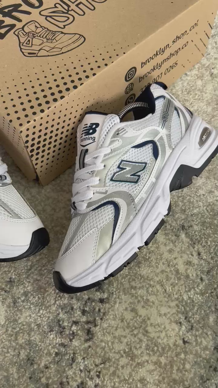 NEW BALANCE 530